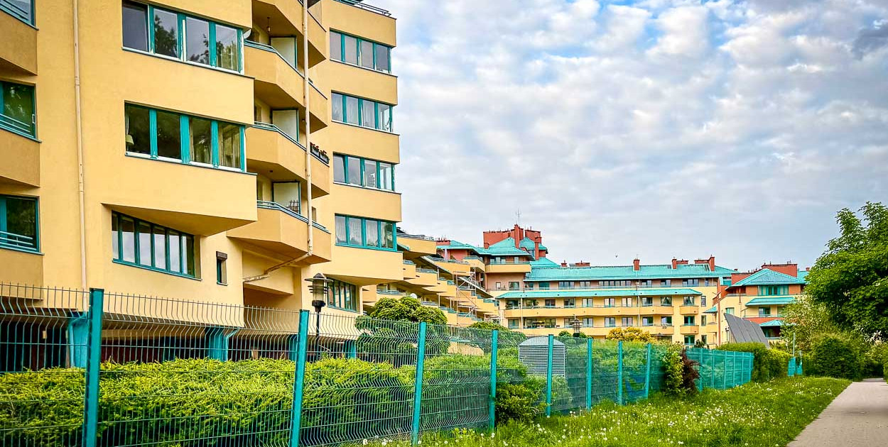 Skąd się wzięły turkusy przy Alei Kasztanowej? Tego nie można przegapić!