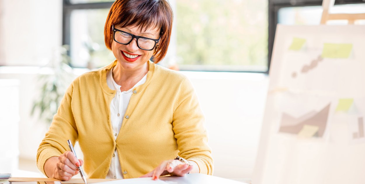 Handel stacjonarny i online – różnice w księgowości i rozliczeniach podatkowych