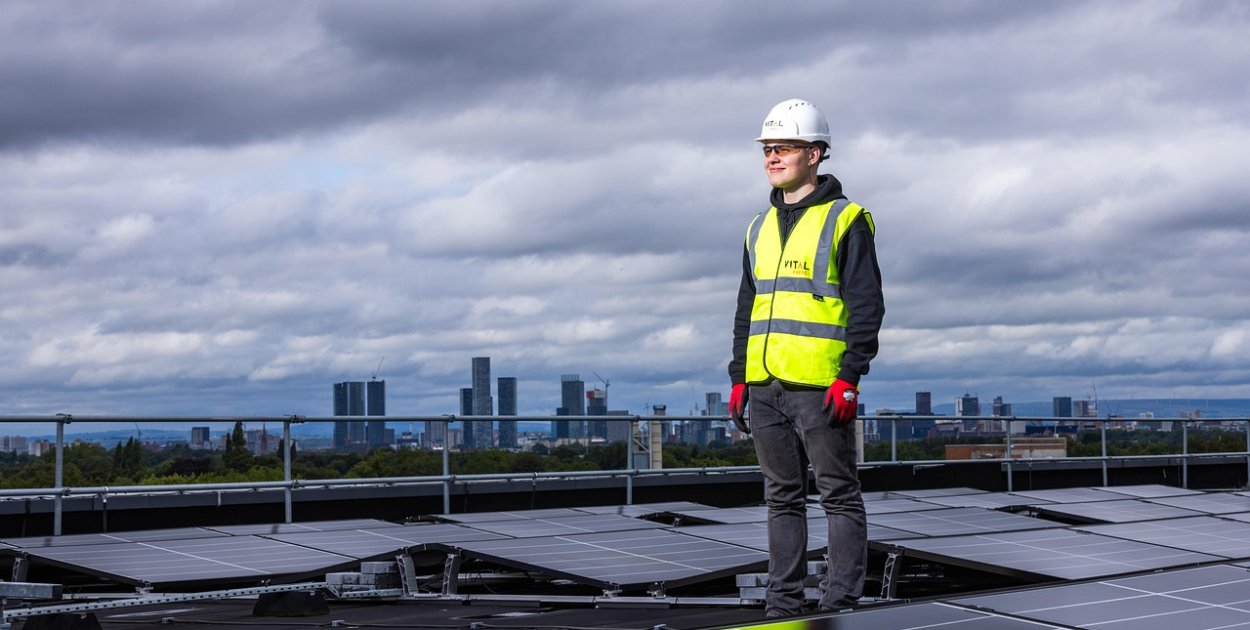 Stabilna konstrukcja zaczyna się od mocowań fotowoltaicznych