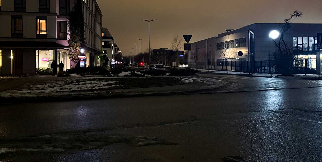 Ulica na Ursynowie tonie w ciemnościach. Długi i zaplombowany licznik!