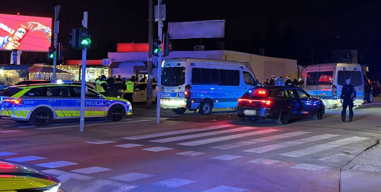 Nalot policji przy Puławskiej. Posypały się mandaty