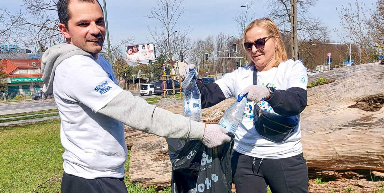 Pety, butelki i stare opony. Sąsiedzi ruszą w teren, by posprzątać Ursynów!