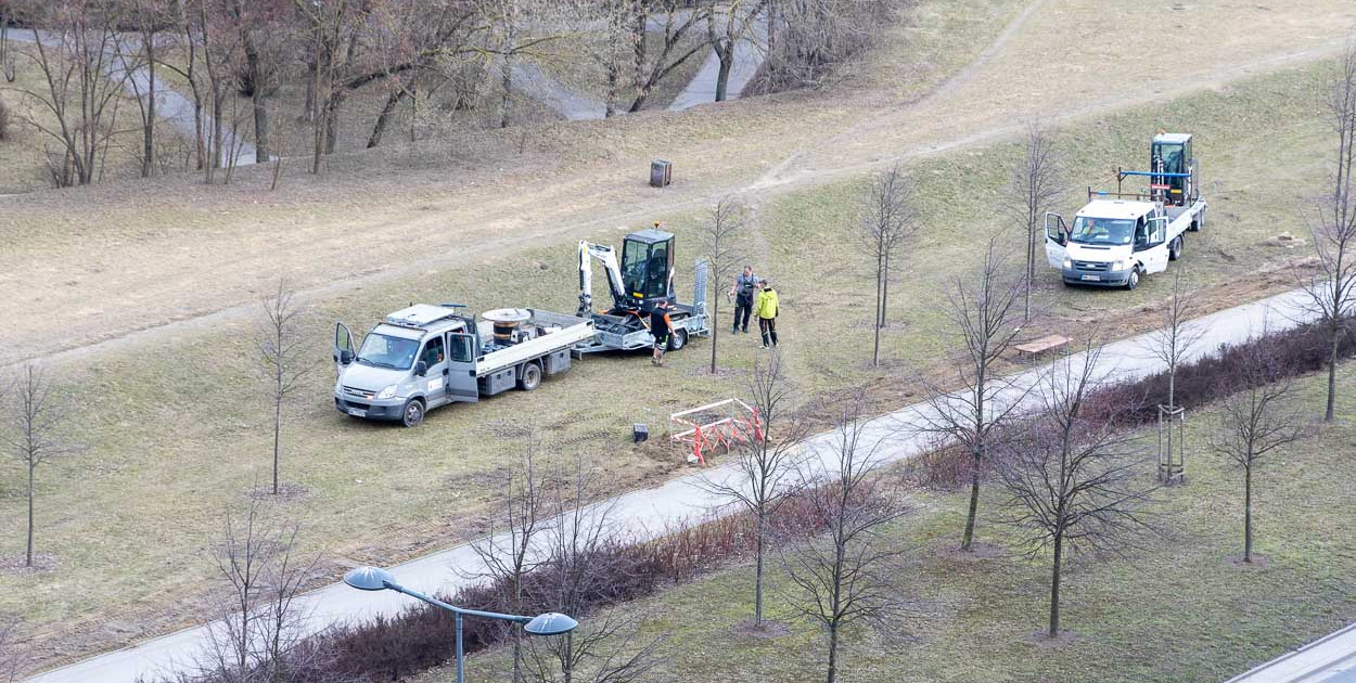Co tak kopią przy Alei KEN?