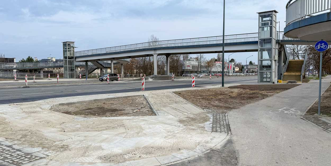 Puławska z nowym skrzyżowaniem i kolejnymi światłami. Roboty na finiszu