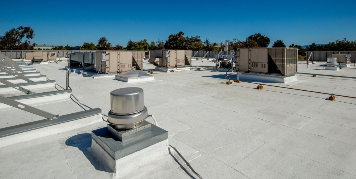 Bezpieczny dach to Twój obowiązek – konsekwencje prawne braku zabezpieczeń