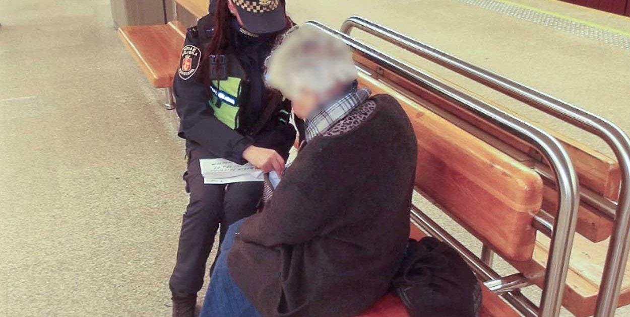 Zagubiona seniorka na stacji Imielin. Straż Miejska apeluje!